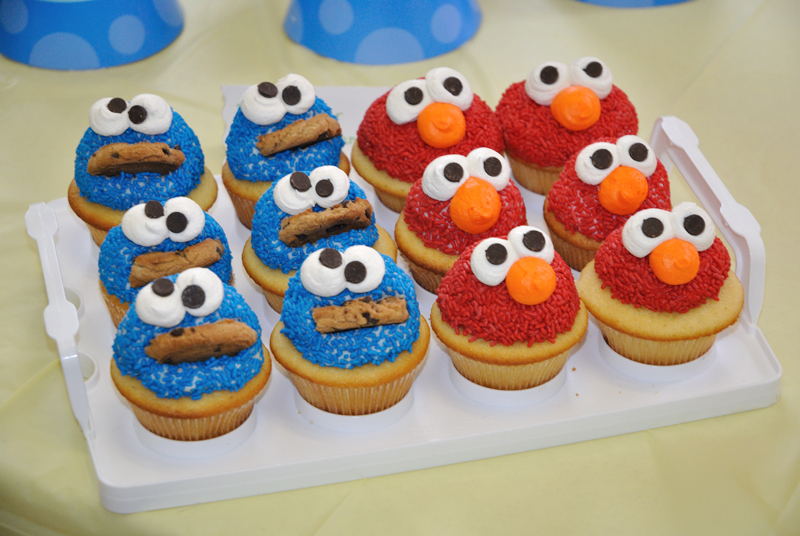 Pictures Of Elmo Cupcakes 30