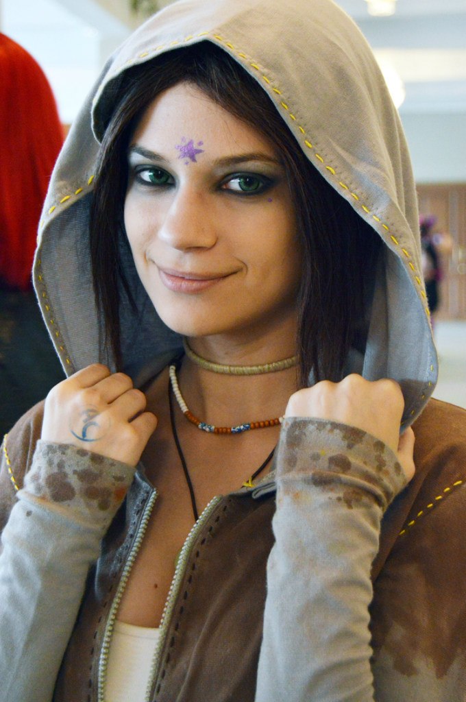 Kat - DmC - cosplay convent by LuckyStrike-cosplay - kat___dmc___cosplay_convent_by_faultyframe-d6f3fmo